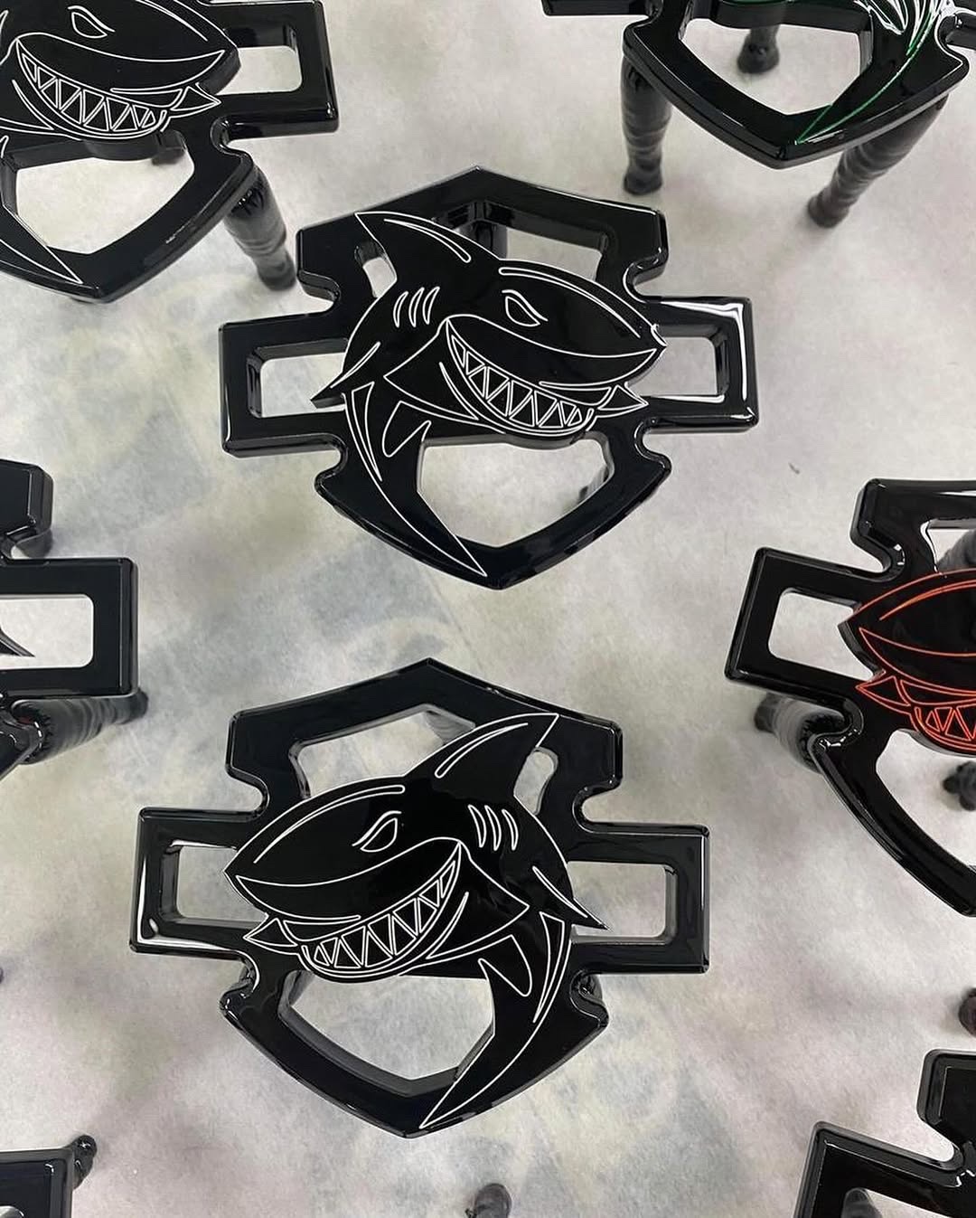 SHARK Custom Gas Tank Aluminum Emblems For Touring 2024+ BLACK & RED - Image 25