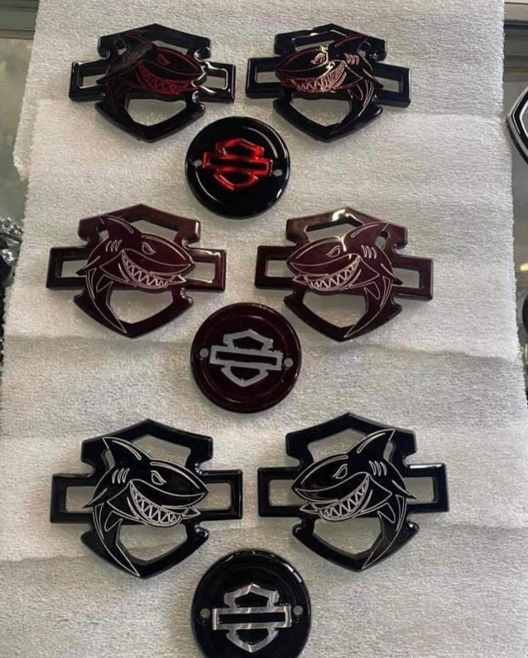 SHARK Custom Gas Tank Aluminum Emblems For Touring 2024+ BLACK & RED - Image 27