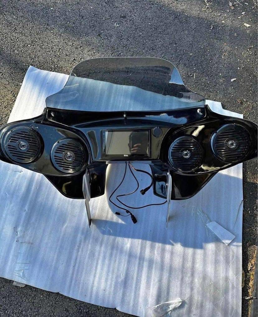 Harley-Davidson Road King Batwing Fairing - Image 2
