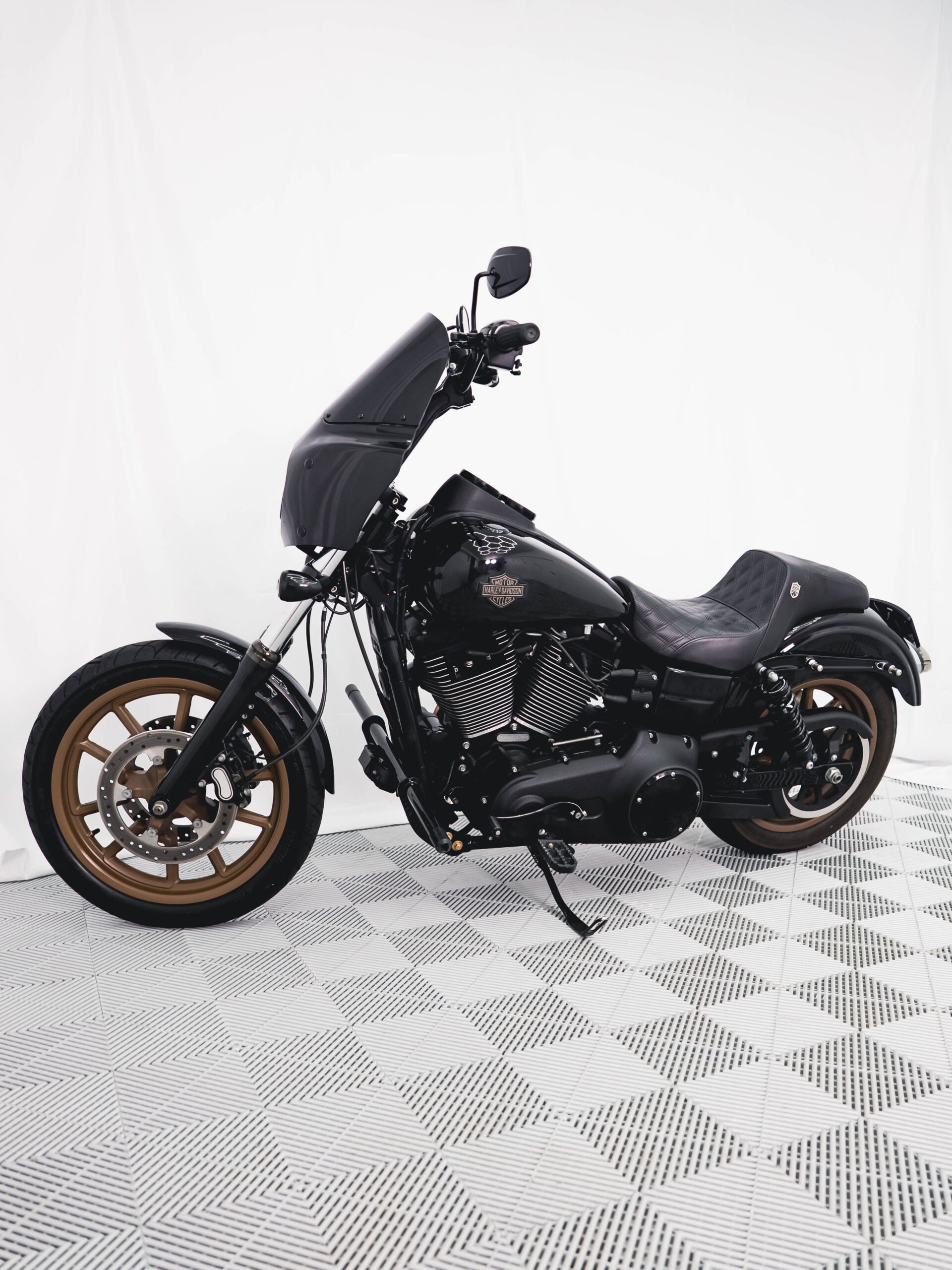 2017 FXDLS